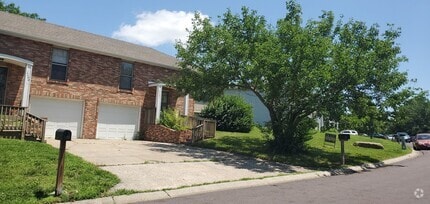 Building Photo - 4285-4287 Santa Anna Dr