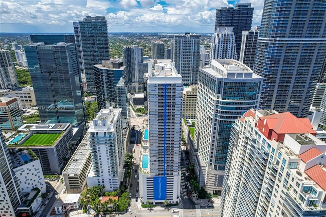 Building Photo - 1200 Brickell Bay Dr