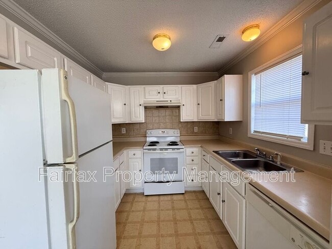 Building Photo - 2508 Lilymount Dr