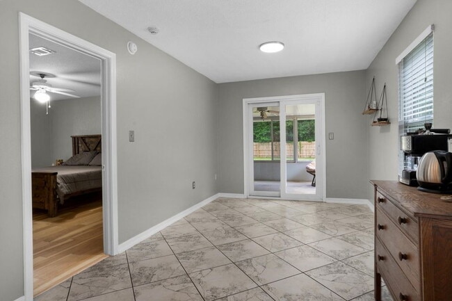 Building Photo - Featuring 3 spacious bedrooms and 2 full bathrooms, this residence blends comfort, style, and con...