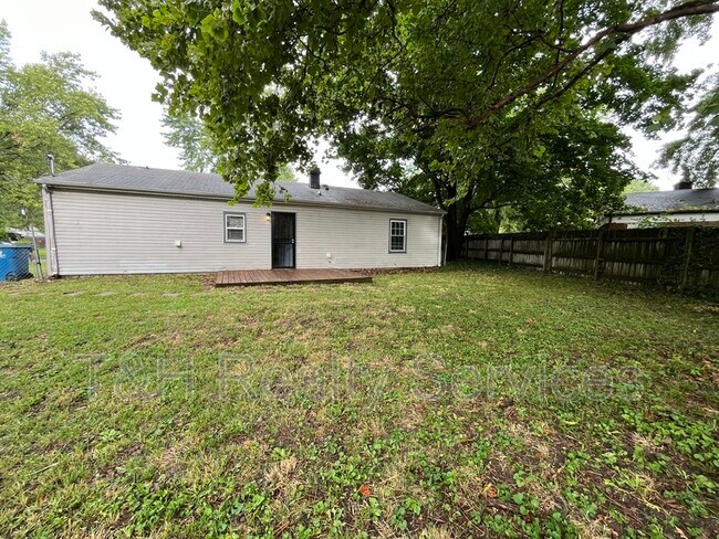 Building Photo - 2649 Ebbie Rd