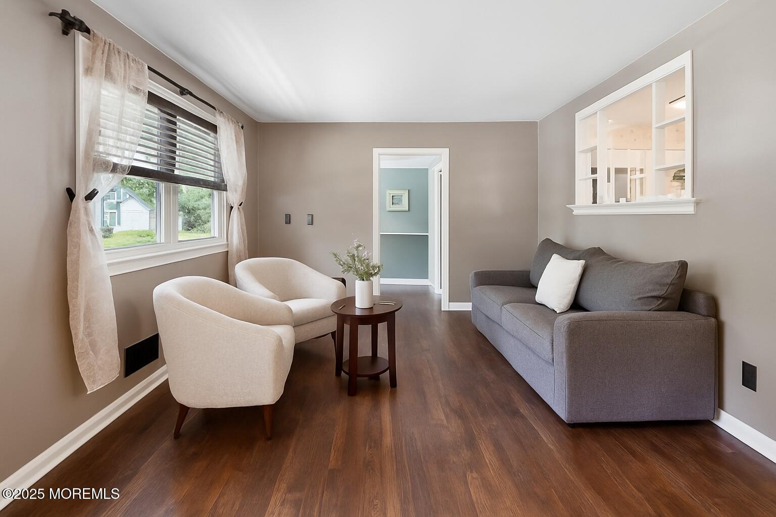 Building Photo - 6 Redwood Rd