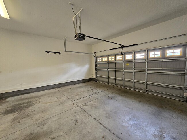 Building Photo - 435 Belvedere Dr