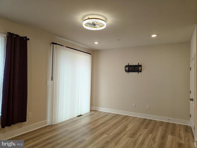 Building Photo - 2766 Bridgewater Dr