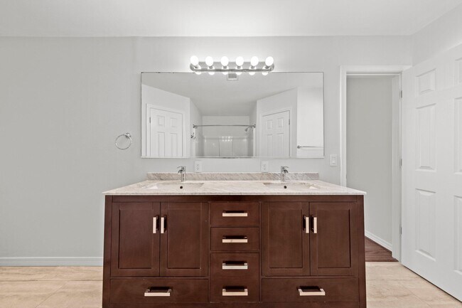 Building Photo - 4407 Southminster Cir