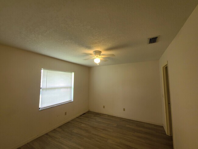 Building Photo - 510 Bahia Dr