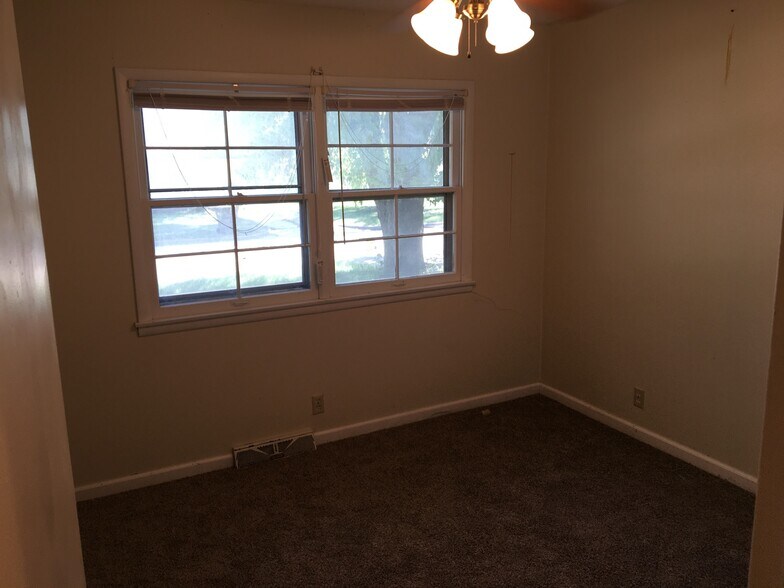 Building Photo - 2304 W Lotus St