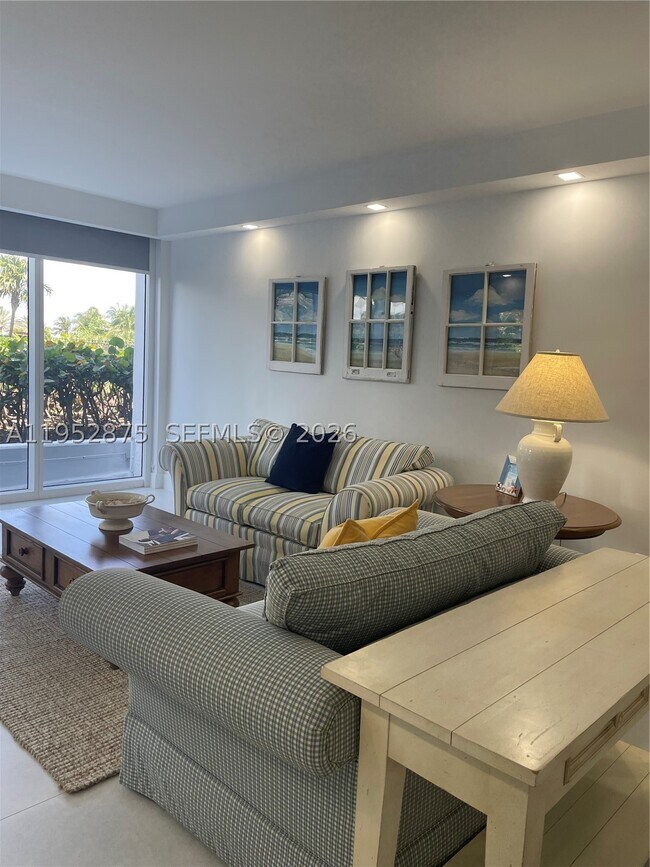 Building Photo - 10275 Collins Ave