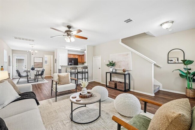 Building Photo - 1808 Enchanted Rock Dr