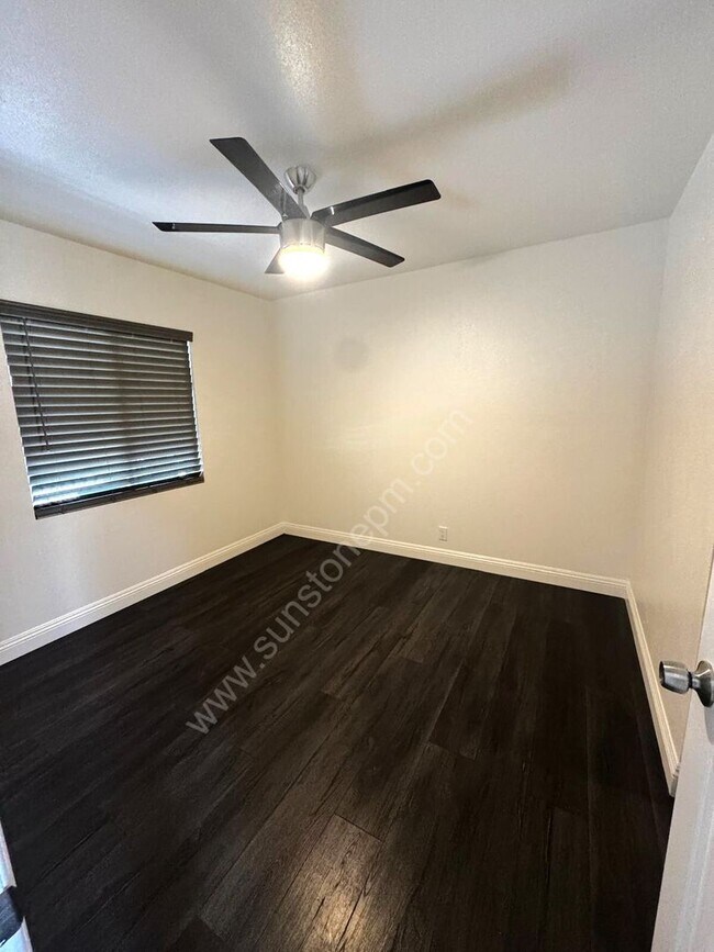 Building Photo - 1569 Carol Dr