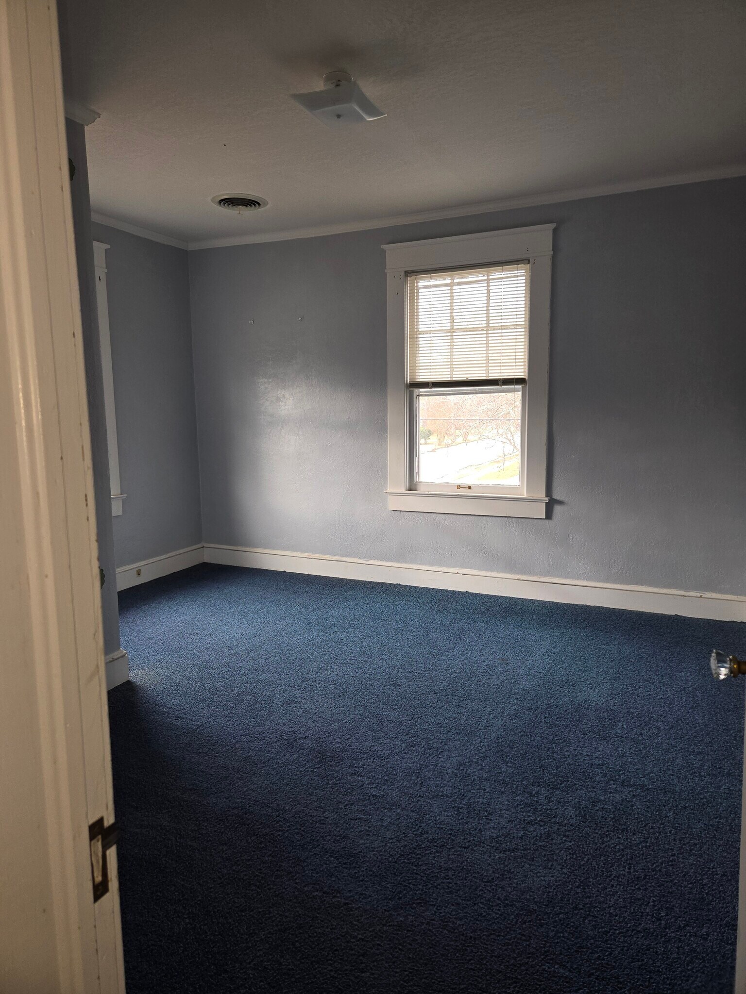 Building Photo - 611 S Broad St