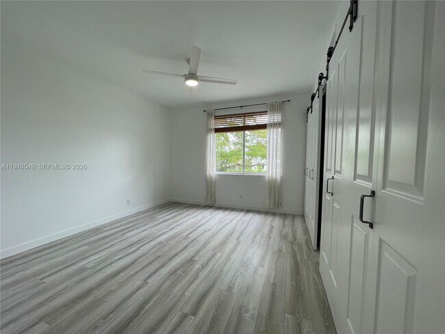 Building Photo - 207 Mallory Ct