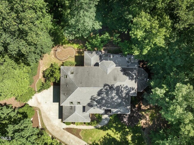 Building Photo - 6016 Glenthorne Dr