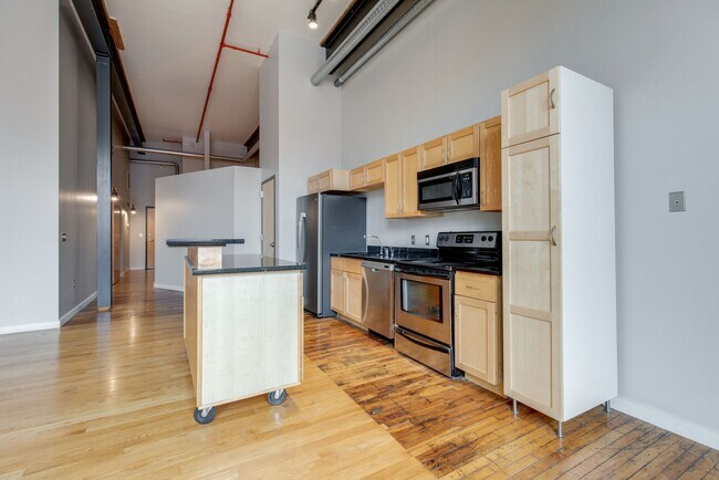 Building Photo - 1350 Rosa L Parks Blvd