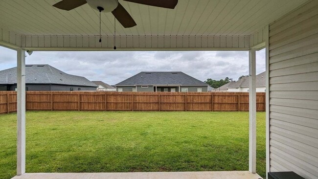 Building Photo - Knights Landing four bedroom home