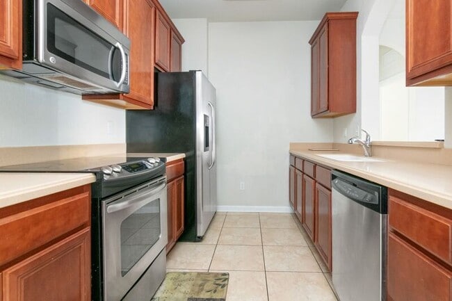 Building Photo - 3338 Robert Trent Jones Dr