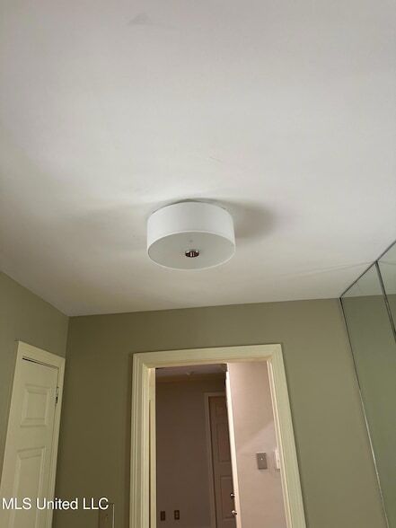 Building Photo - 3564 Cowan Pl