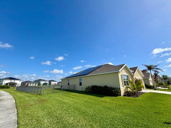 Building Photo - 10736 SW Prato Wy