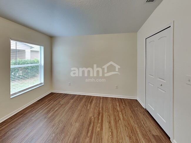 Building Photo - 12606 Adventure Dr