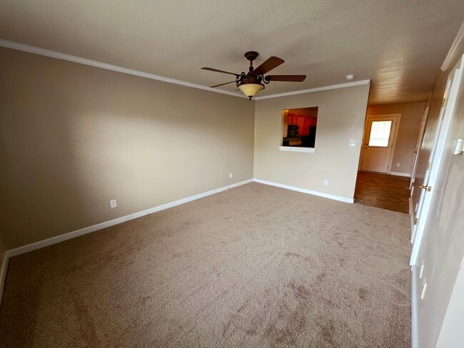 Building Photo - 2 BR 1.5 BA townhouse in Carolina Plantation