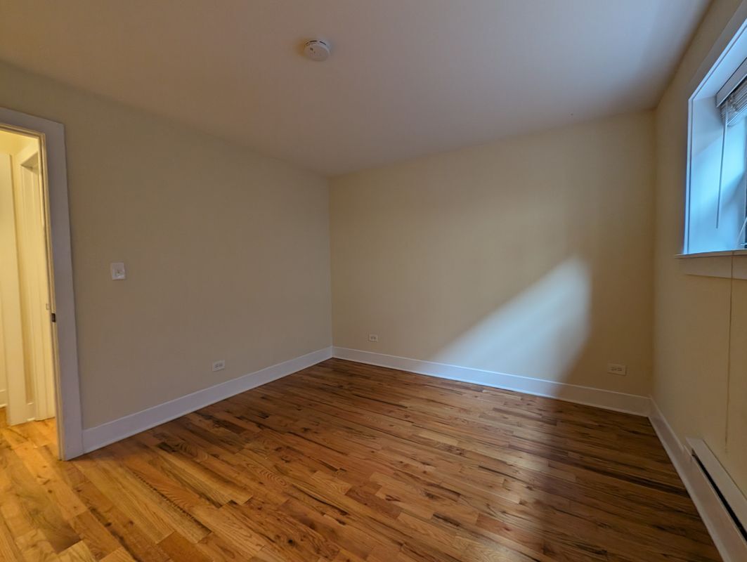 Building Photo - 555 W Arlington Pl