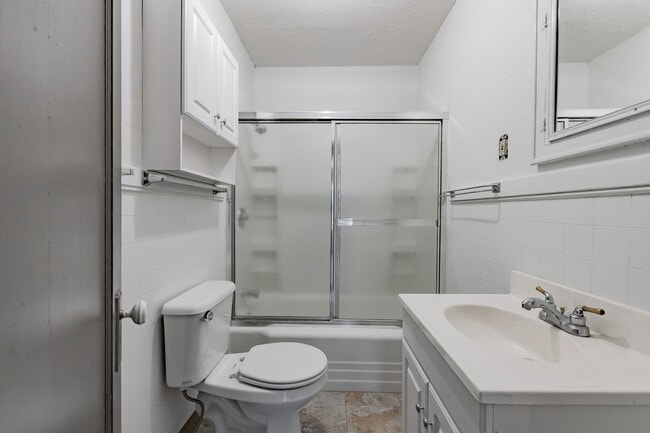 Building Photo - PRE-LEASING