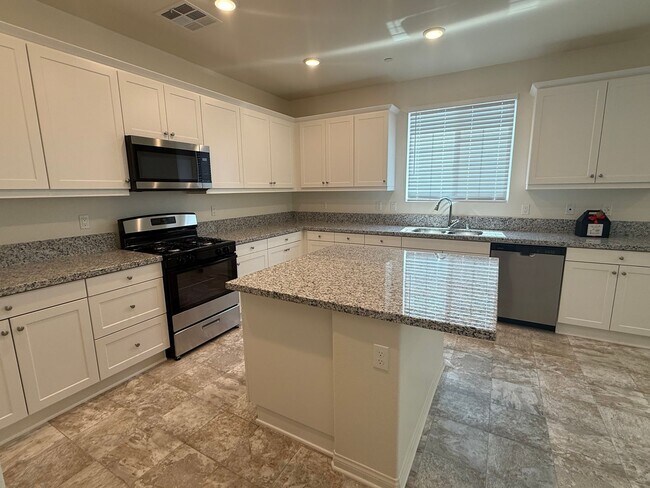 Building Photo - Victorville- New Richmond Home, 3 bedrooms...
