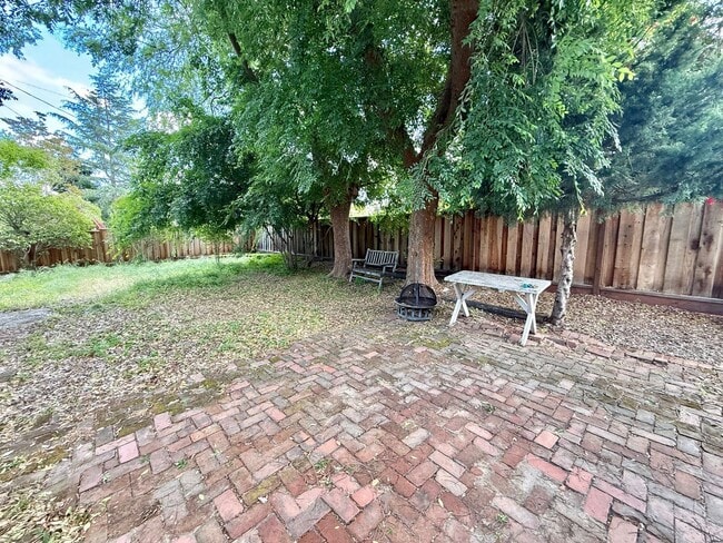 Building Photo - Los Gatos - Inviting Los Gatos Home with Classic Charm & Entertainer’s Backyard