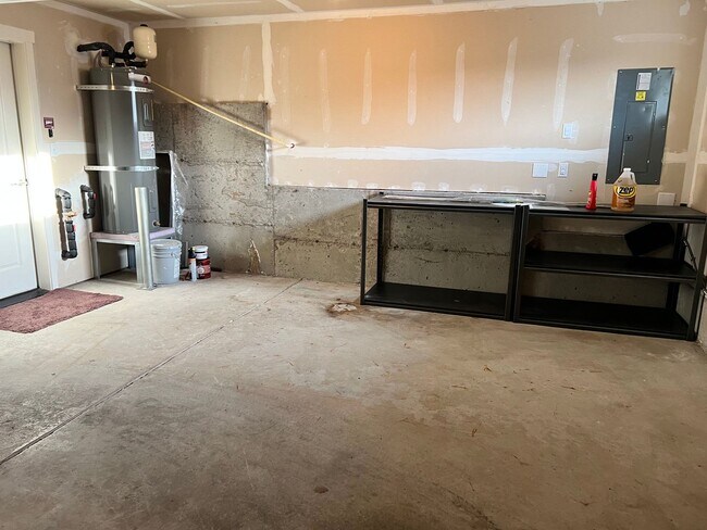 Building Photo - 3bed/2.5bath with Lofted Space at Harbor Crossing!