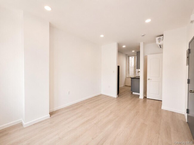 Building Photo - 69-46 64th St