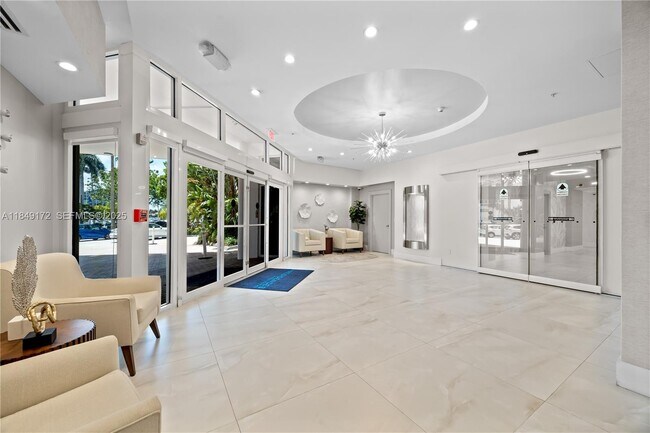 Building Photo - 3001 S Ocean Dr