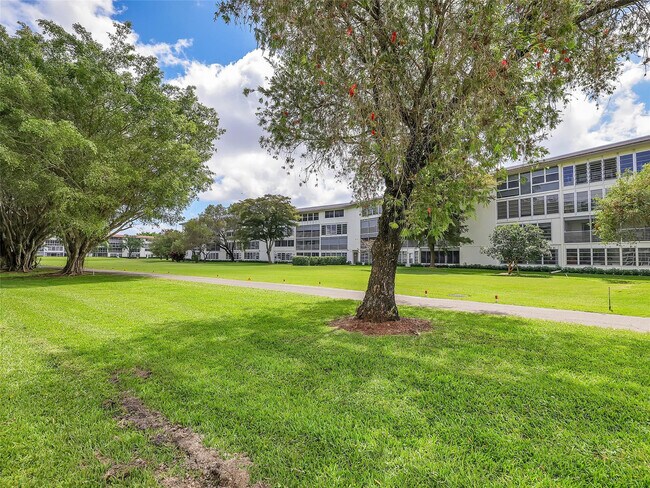 Building Photo - 3405 Bimini Ln