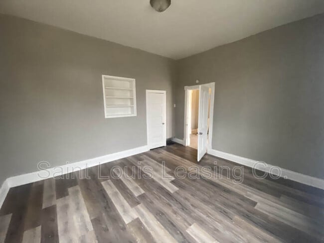 Building Photo - 6163 Gambleton Pl