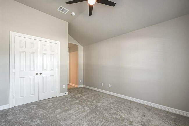 Building Photo - 6215 Suncrest Ct