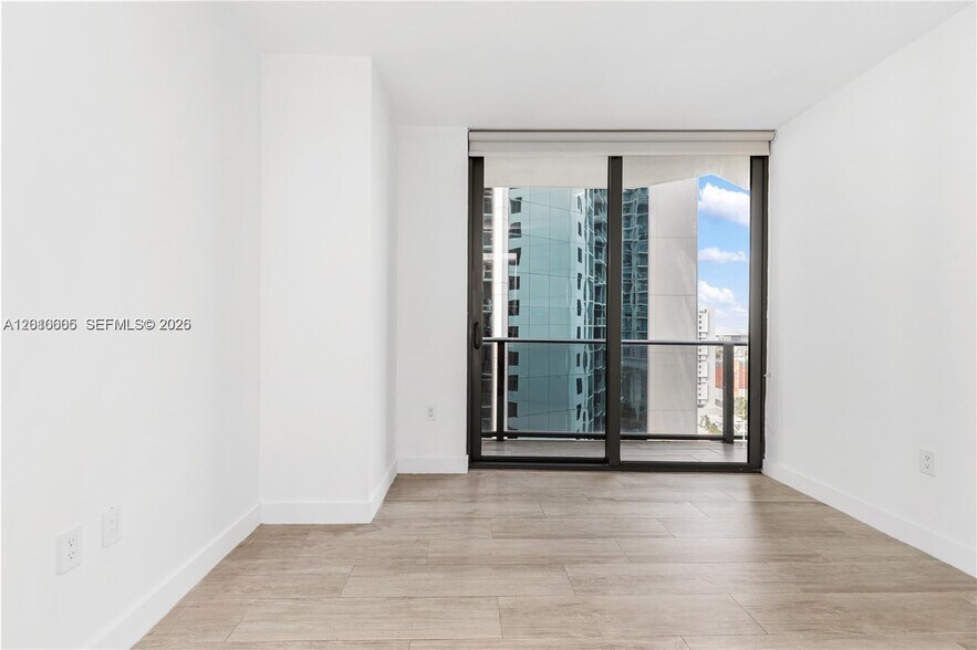 Building Photo - 55 SW 9th St