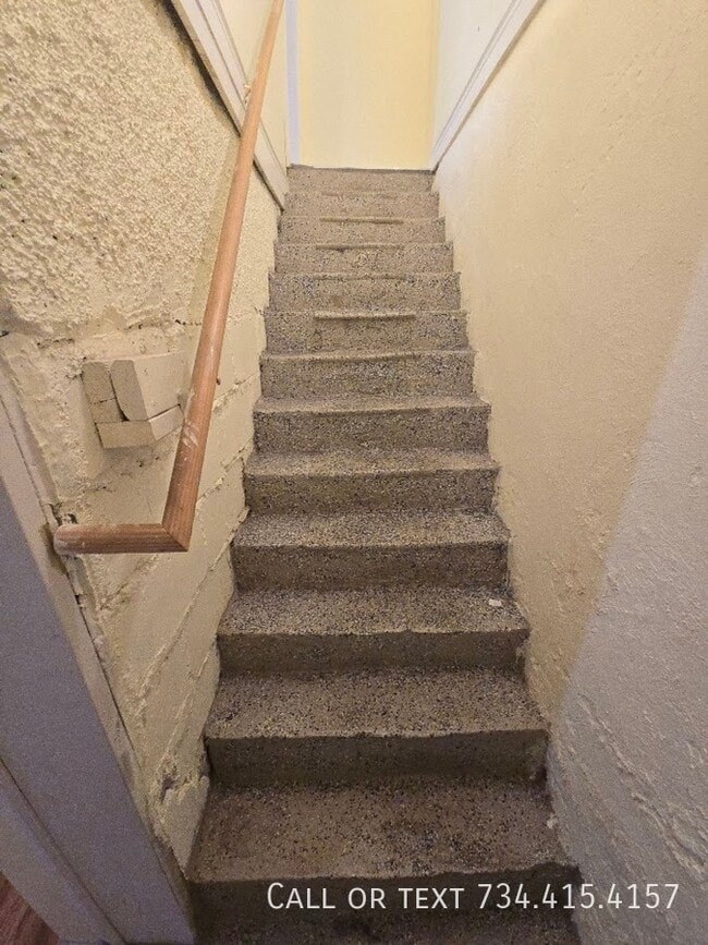 Building Photo - 430 S 4th Ave