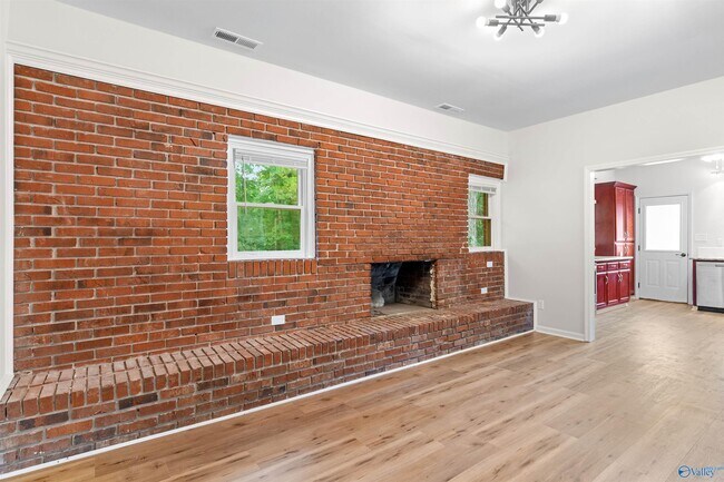 Building Photo - 285 Ruby Dr