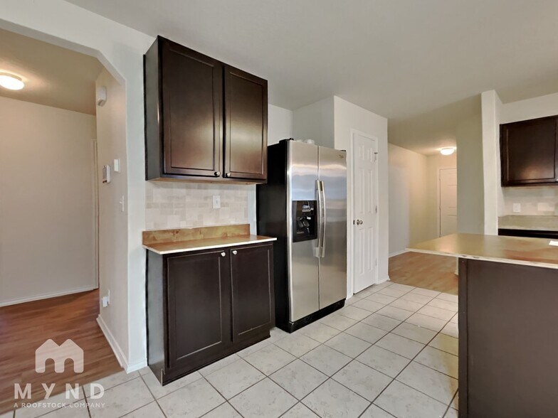 Building Photo - 7514 Saratoga Kln