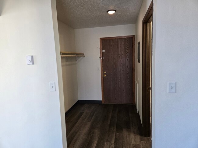 Building Photo - 701 Efficiency