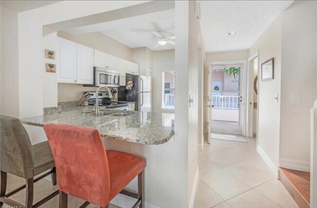 Building Photo - 1044 Woodshire Ln