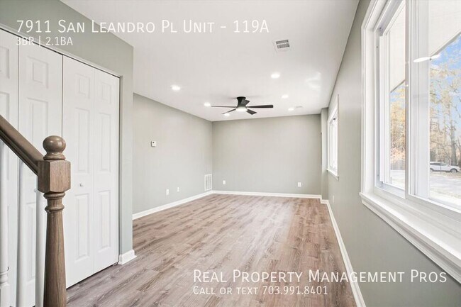 Building Photo - 7911 San Leandro Pl