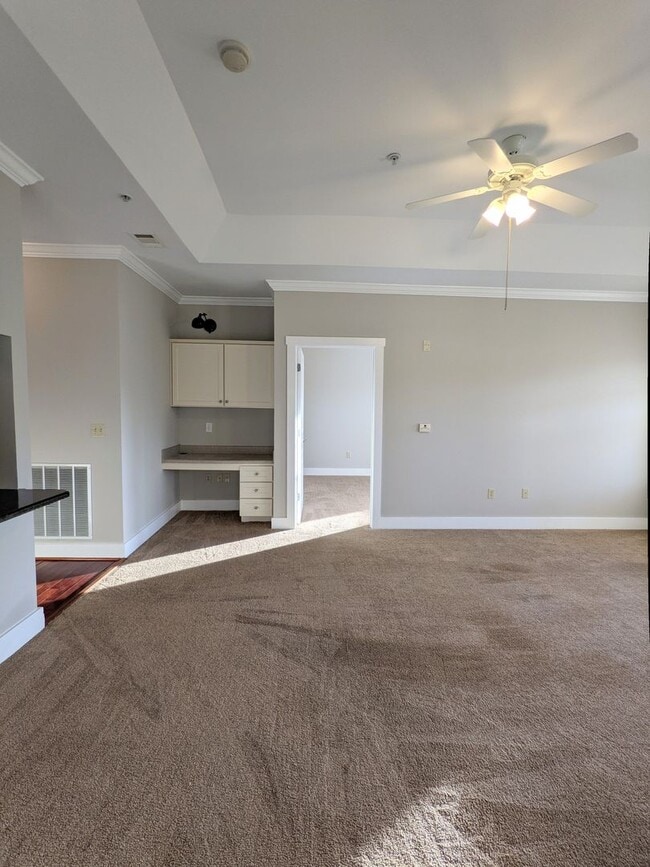 Building Photo - Beautiful Asheville Condo-Located in The Beaucatcher House!