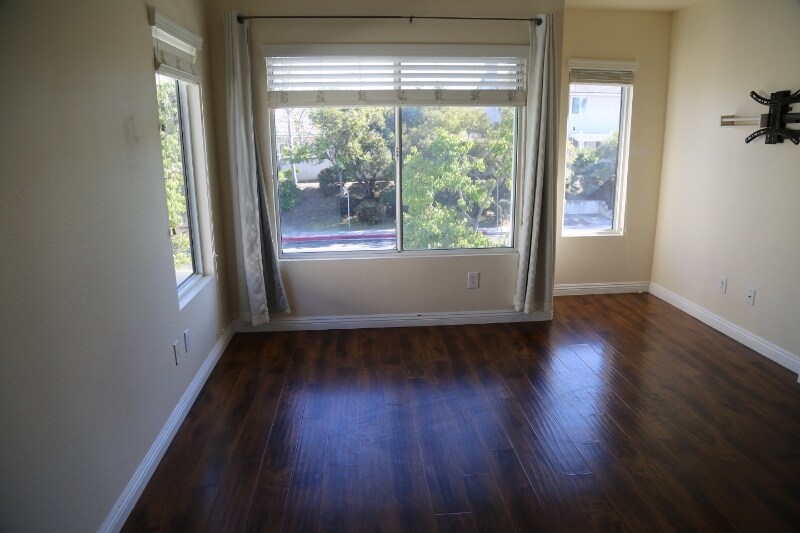 Building Photo - 11844 Scripps Creek Dr