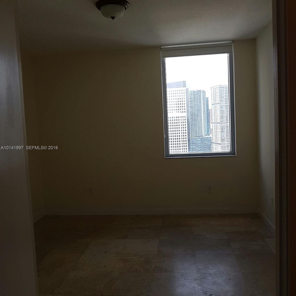 Building Photo - 1060 Brickell Ave