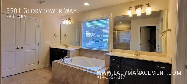 Building Photo - 3901 Glorybower Way