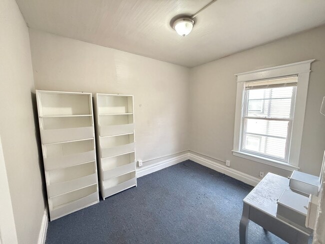 Building Photo - 287-289 Reynolds Street