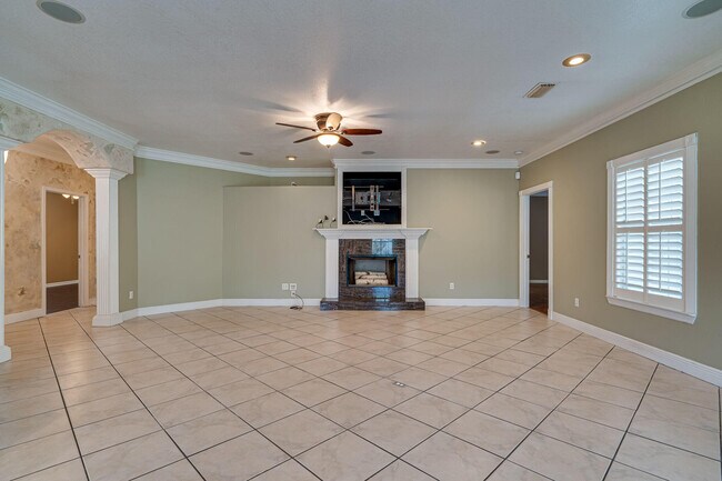 Building Photo - 3822 Indigo Cir