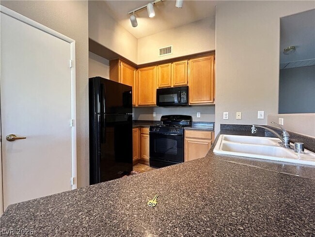 Building Photo - 10245 S Maryland Pkwy