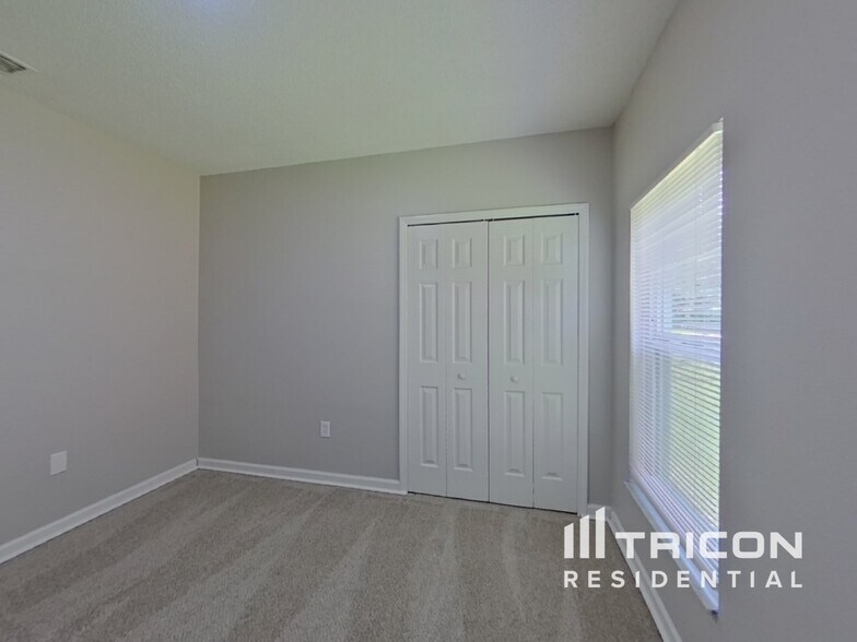 Building Photo - 853 Jarnac Dr