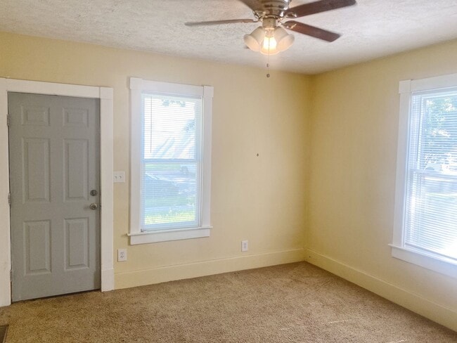 Building Photo - Italian Estates Property Management